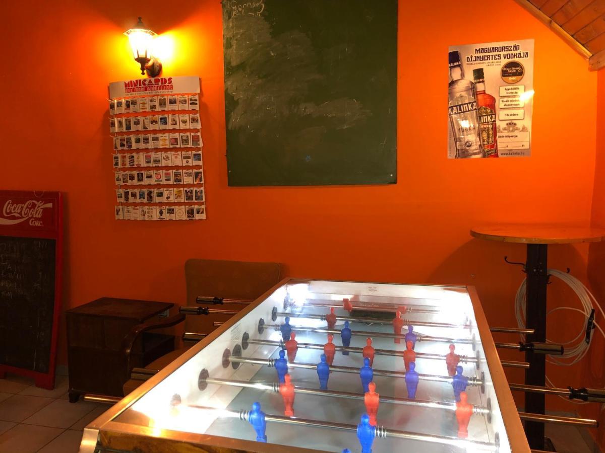 Whole Basemenet Former Pub4 Stag Do/hen Party Апартаменти *