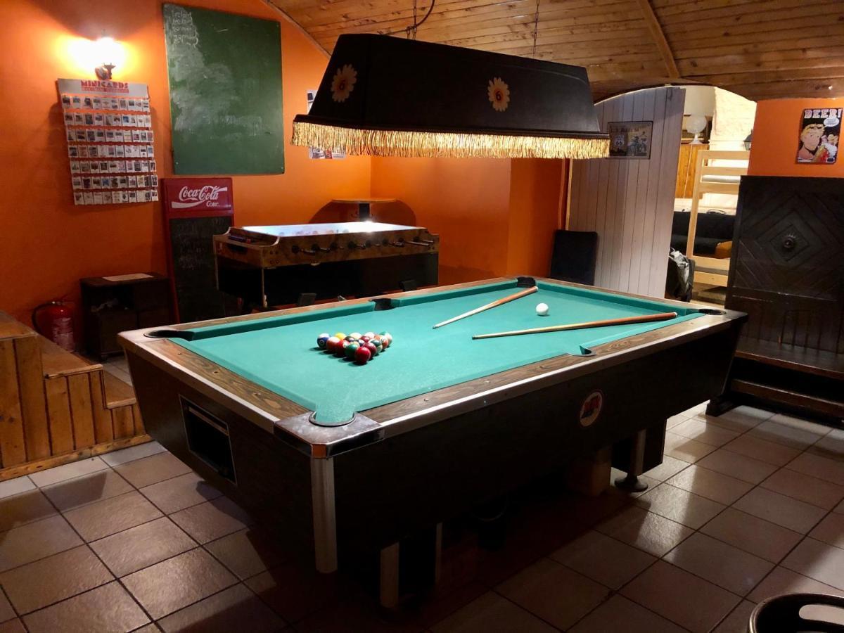 Whole Basemenet Former Pub4 Stag Do/hen Party Апартаменти